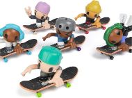 Immagine di TECH DECK SINGOLO fingerboard con personaggio, mini skateboard da collezione personalizzabile