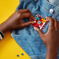 Immagine di LEGO DOTS Disney Patch Stitch-on Topolino e Minnie, Kit Giocattoli per Creare una Toppa da Cucire Fai da Te, Decorazione Vestiti